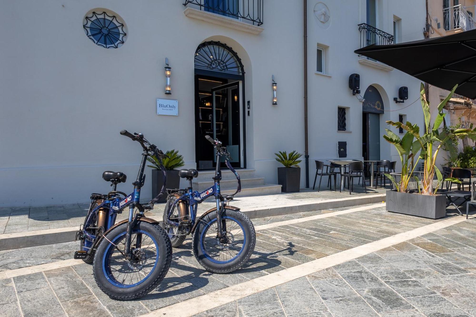Bluonly Boutique B&B Vasto Bagian luar foto