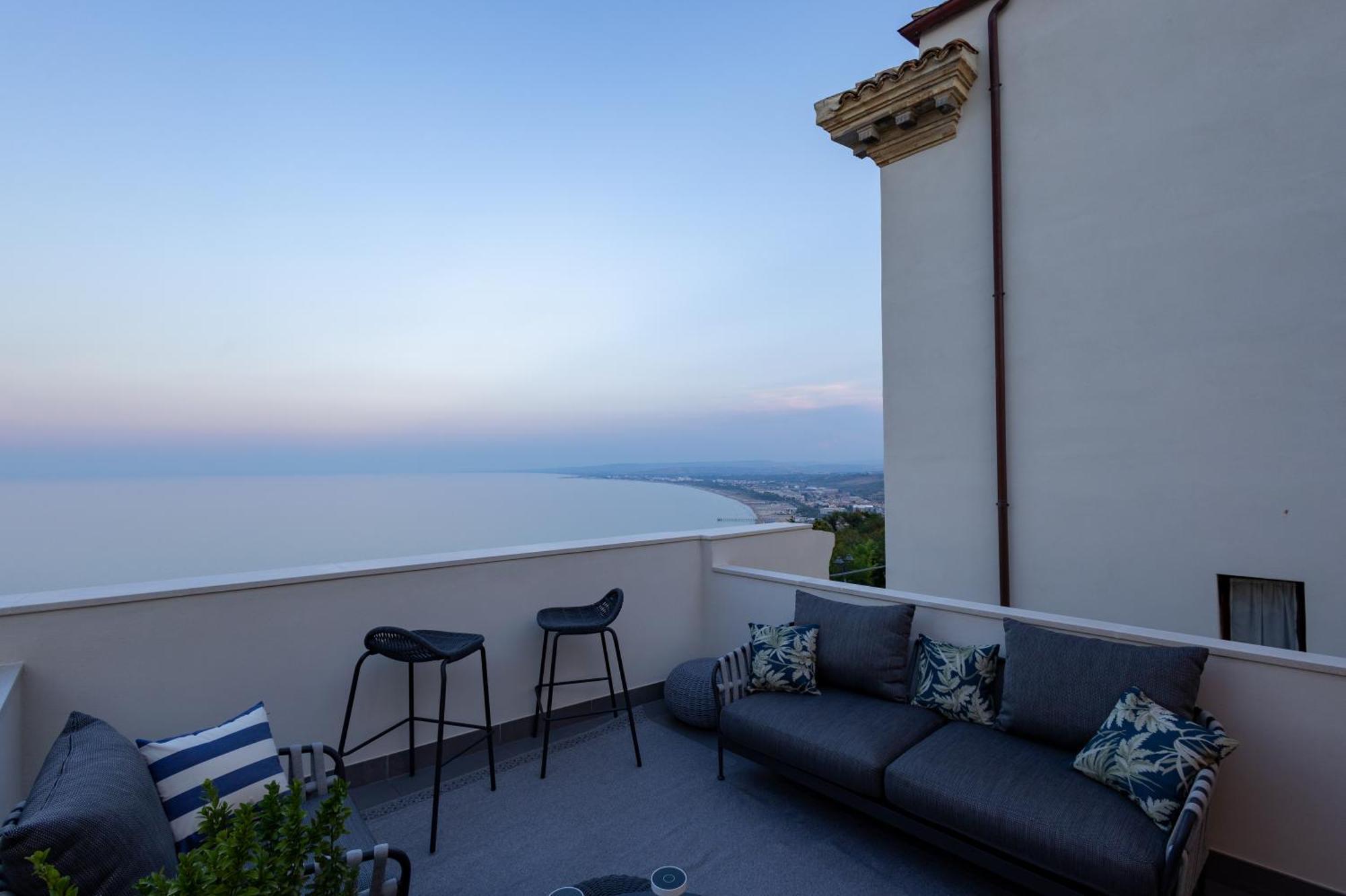 Bluonly Boutique B&B Vasto Bagian luar foto