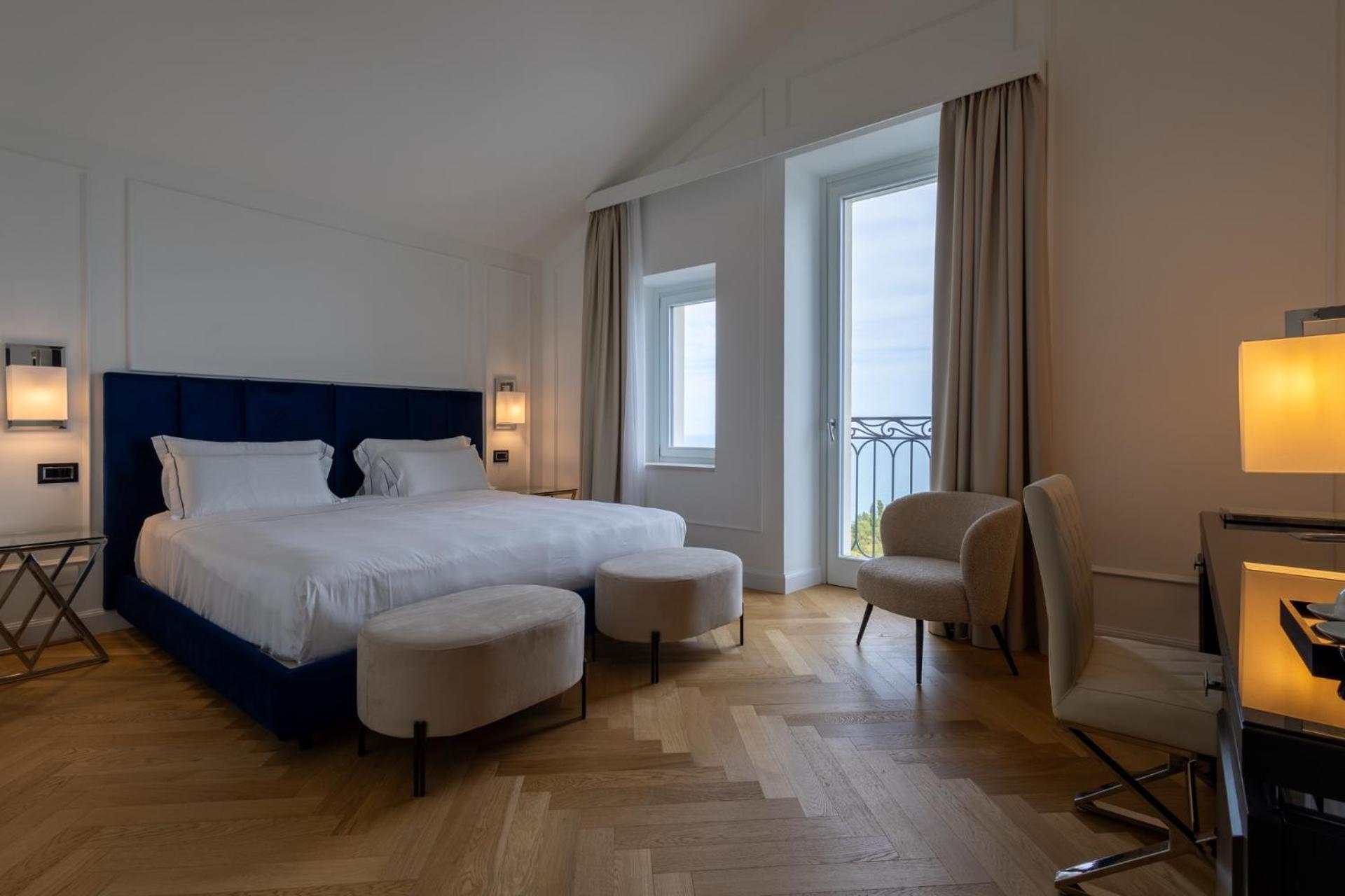 Bluonly Boutique B&B Vasto Bagian luar foto